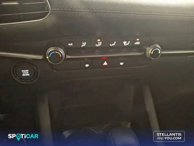 Mazda Mazda3 view 14
