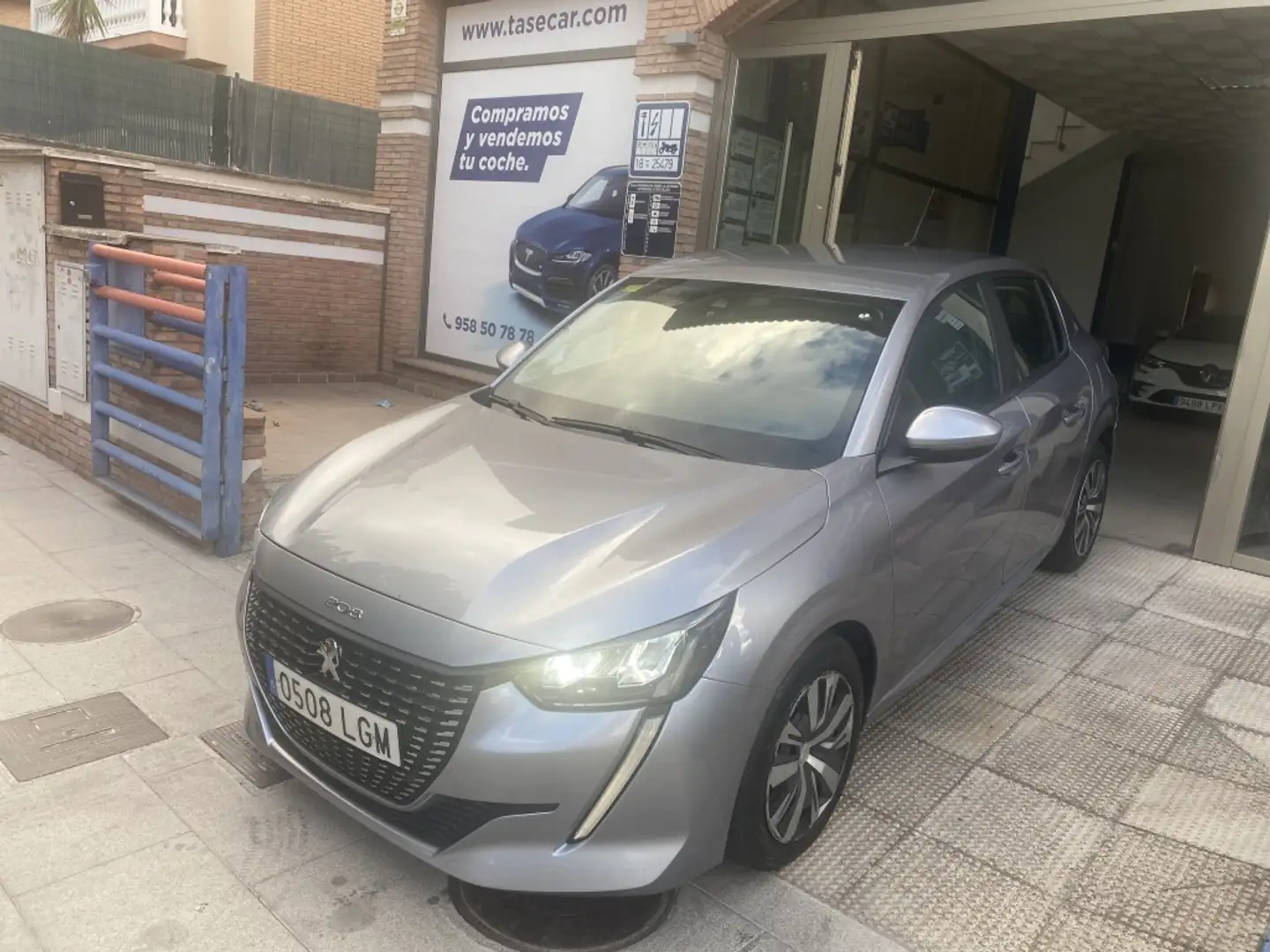 Peugeot 208 1.5 BlueHDi S&S Active 100 Gris - 2