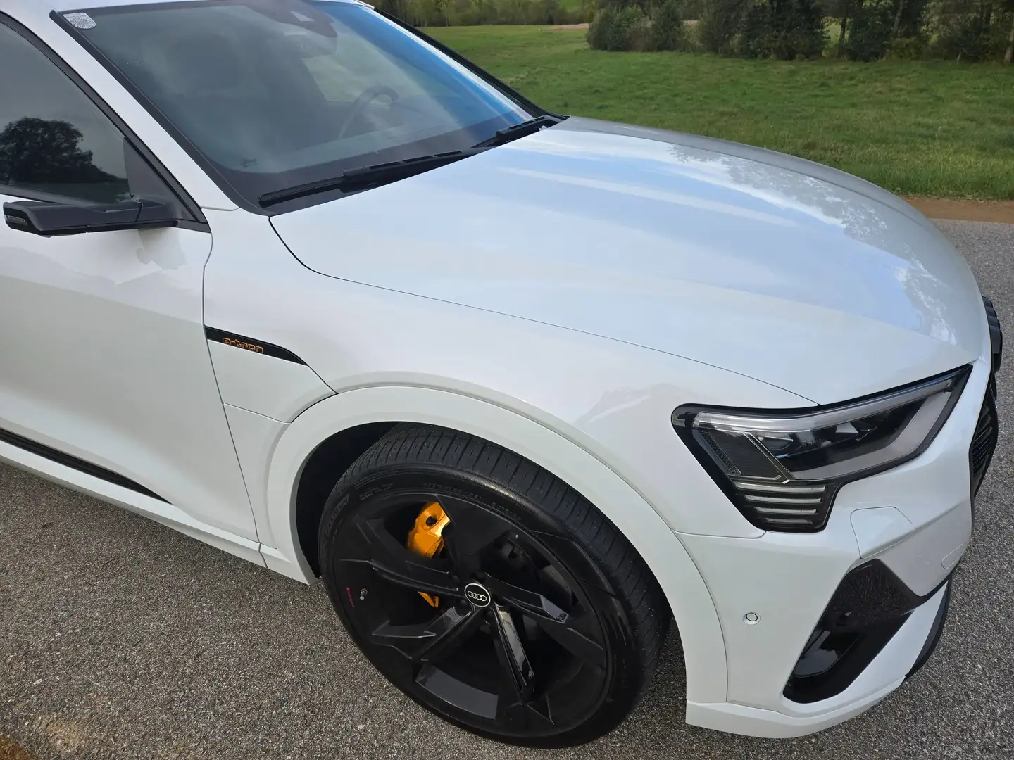 Audi e-tron e-tron SB 55 quattro 95kWh S-line 130k Weiß - 2