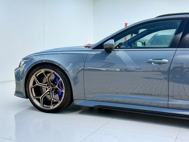 Audi RS6 Avant performance*B&O*PANO*CARBON*VOLLVOLL — photo 15