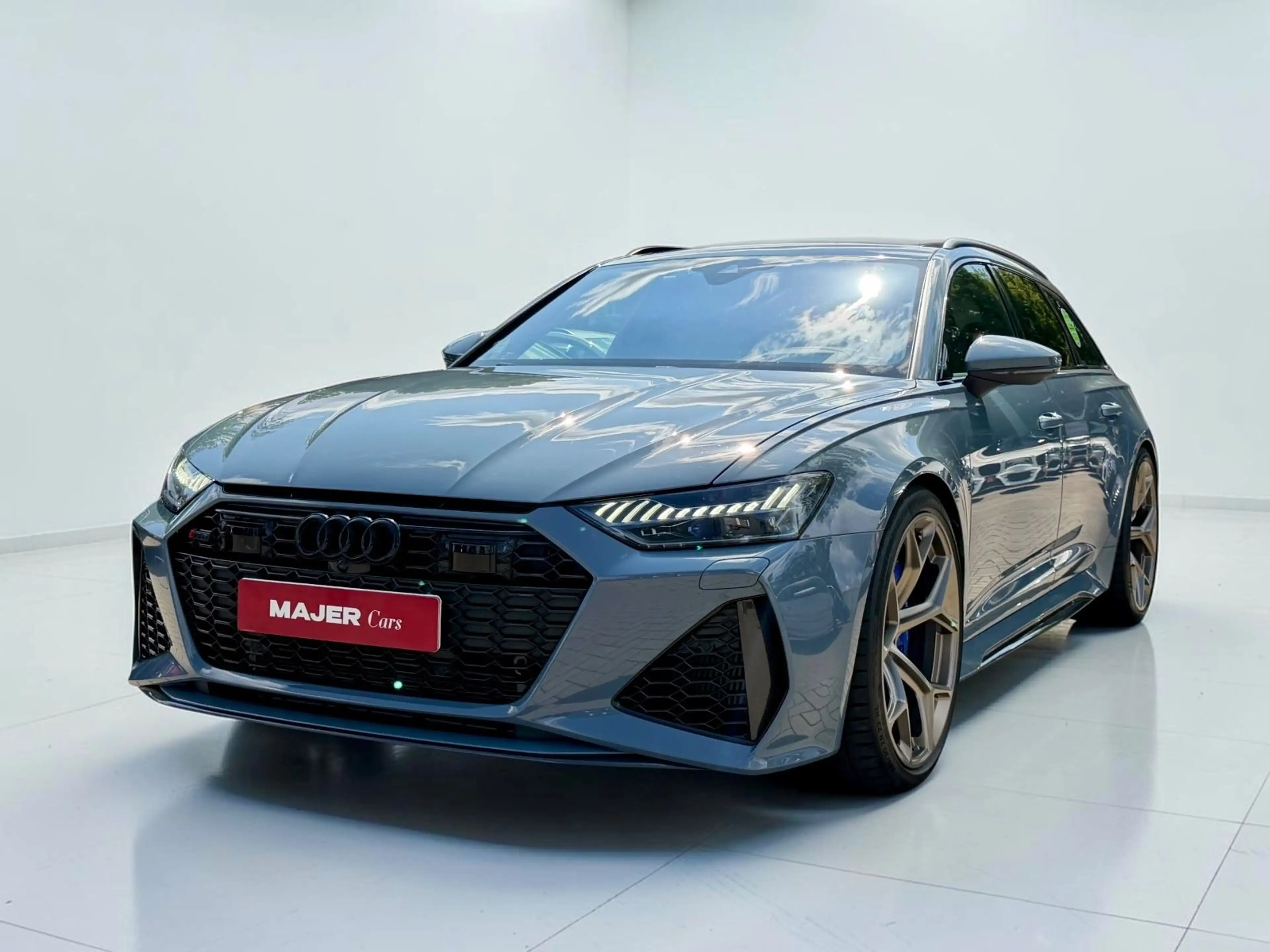 Audi RS6 Avant performance*B&O*PANO*CARBON*VOLLVOLL — photo 2