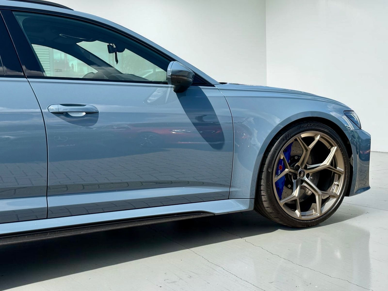 Audi RS6 Avant performance*B&O*PANO*CARBON*VOLLVOLL — photo 6