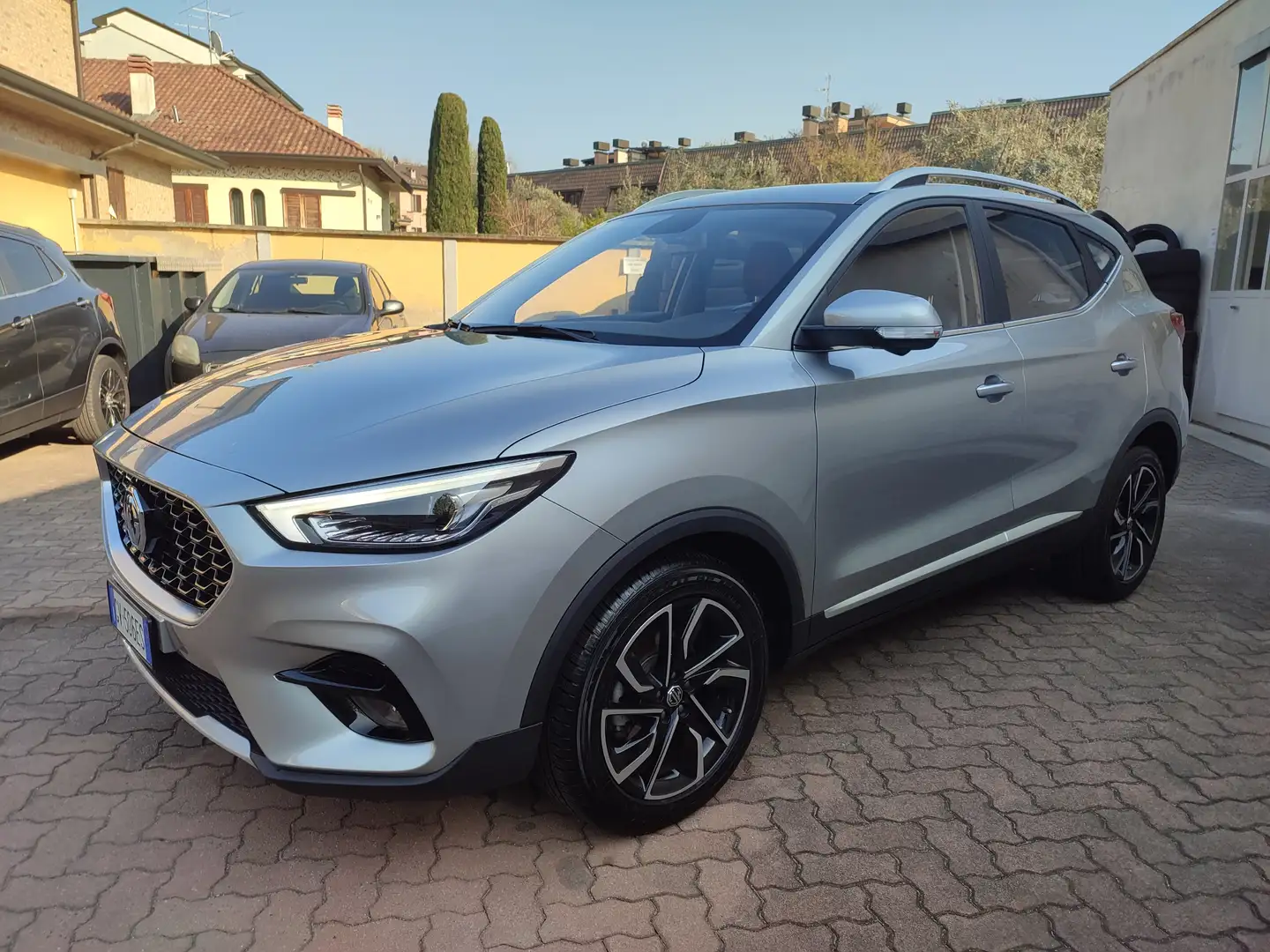 MG ZS 1.5 Luxury 106 cv MT Formula Guida Sicuro !!!!! Argento - 1
