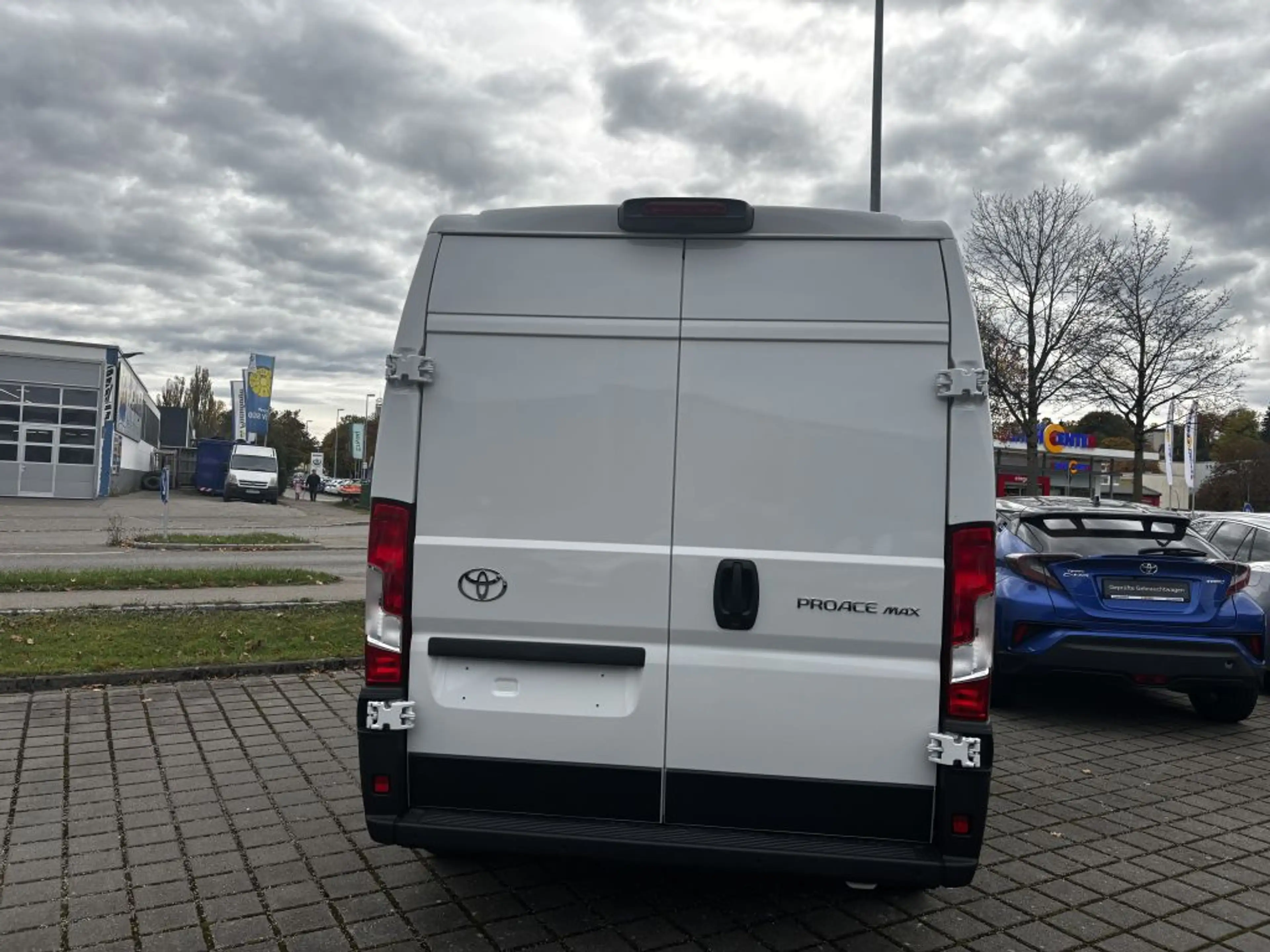 Toyota Proace Max 2.2-l-D 35 L3H2 Meister — photo 5