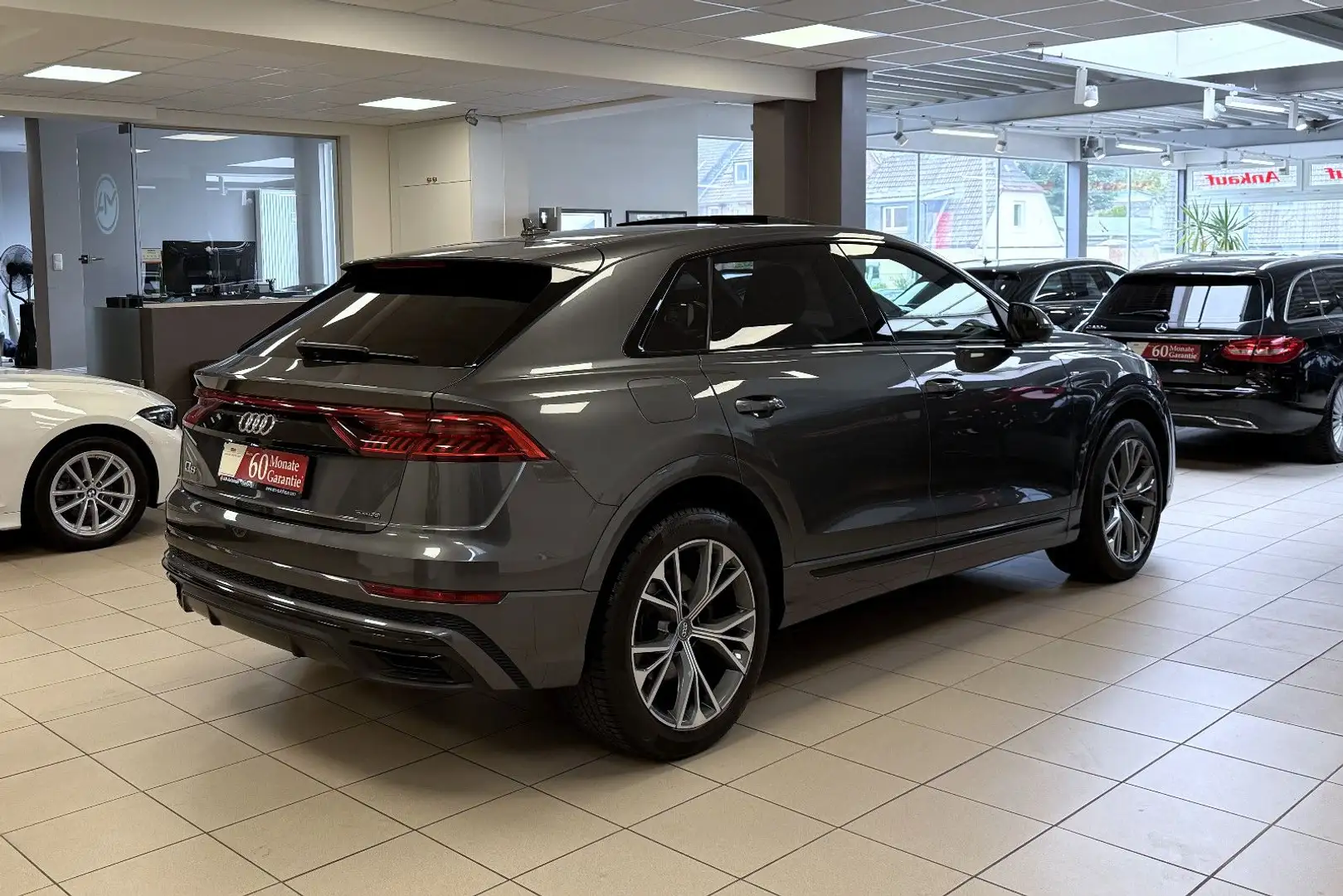 Audi Q8 50TDI Quattro *S-Line*PanSD*ACC*AHK*SoftCls Grau - 2