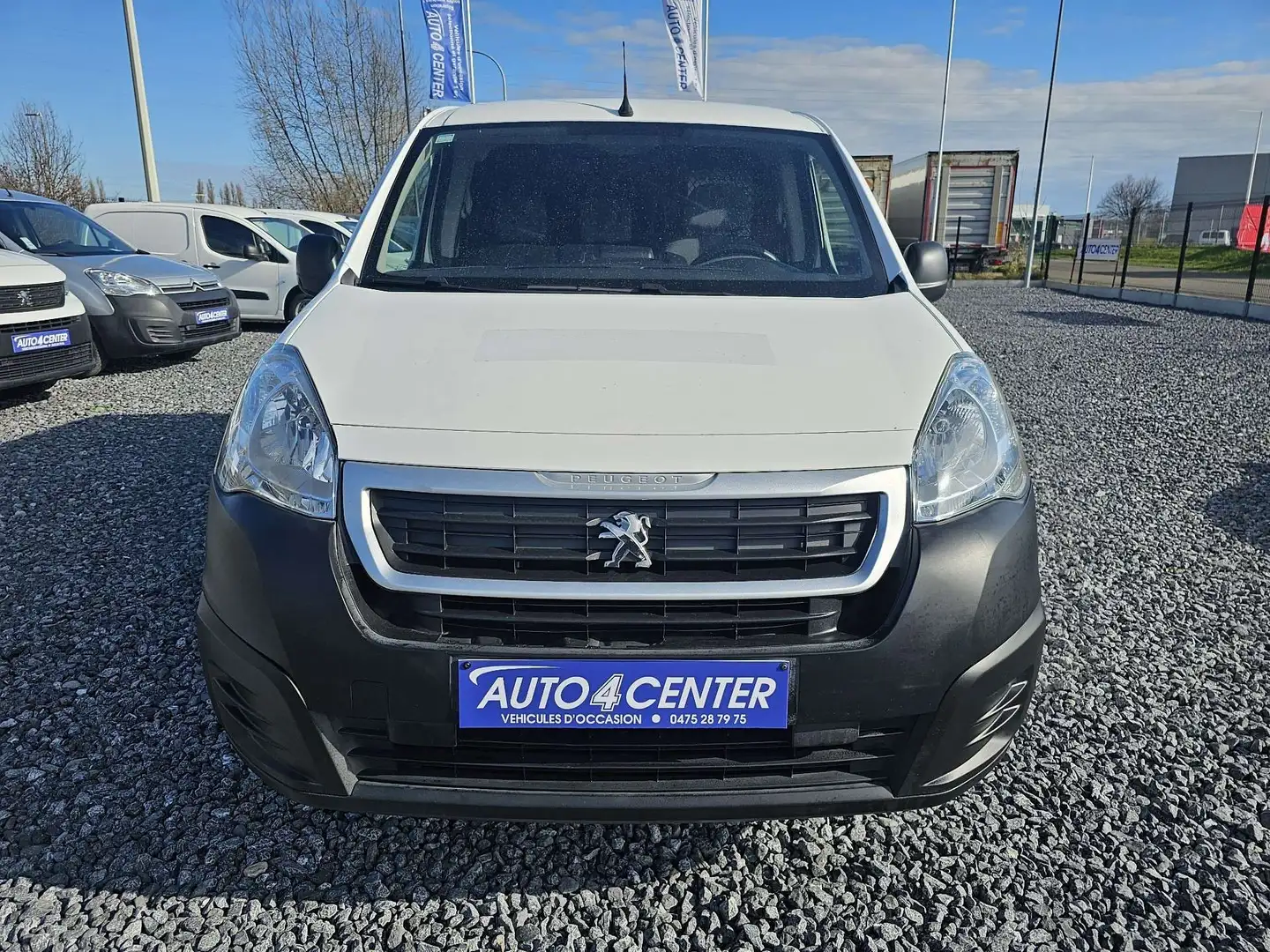 Peugeot Partner 1.6 e-HDi TVAC // BOITE AUTO/ GPS/GARANTIE 1 AN // Blanc - 2