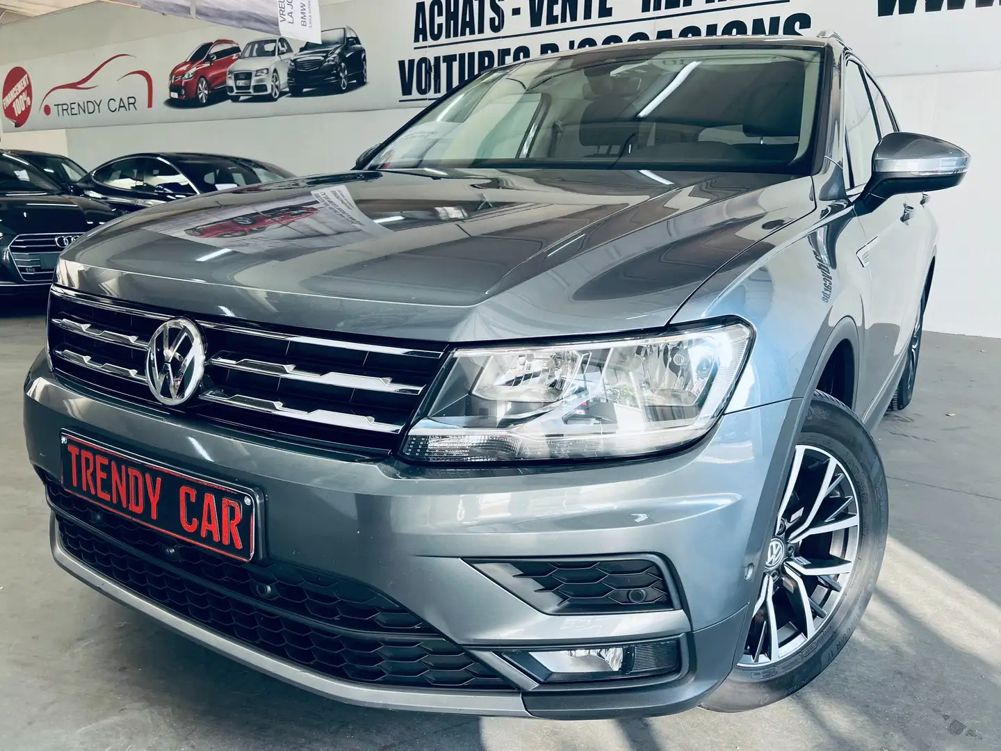 Volkswagen Tiguan Allspace 1.5 TSI Comfortline DSG+7PL+NAVI+CAMERA+GARANTIE Grau - 1