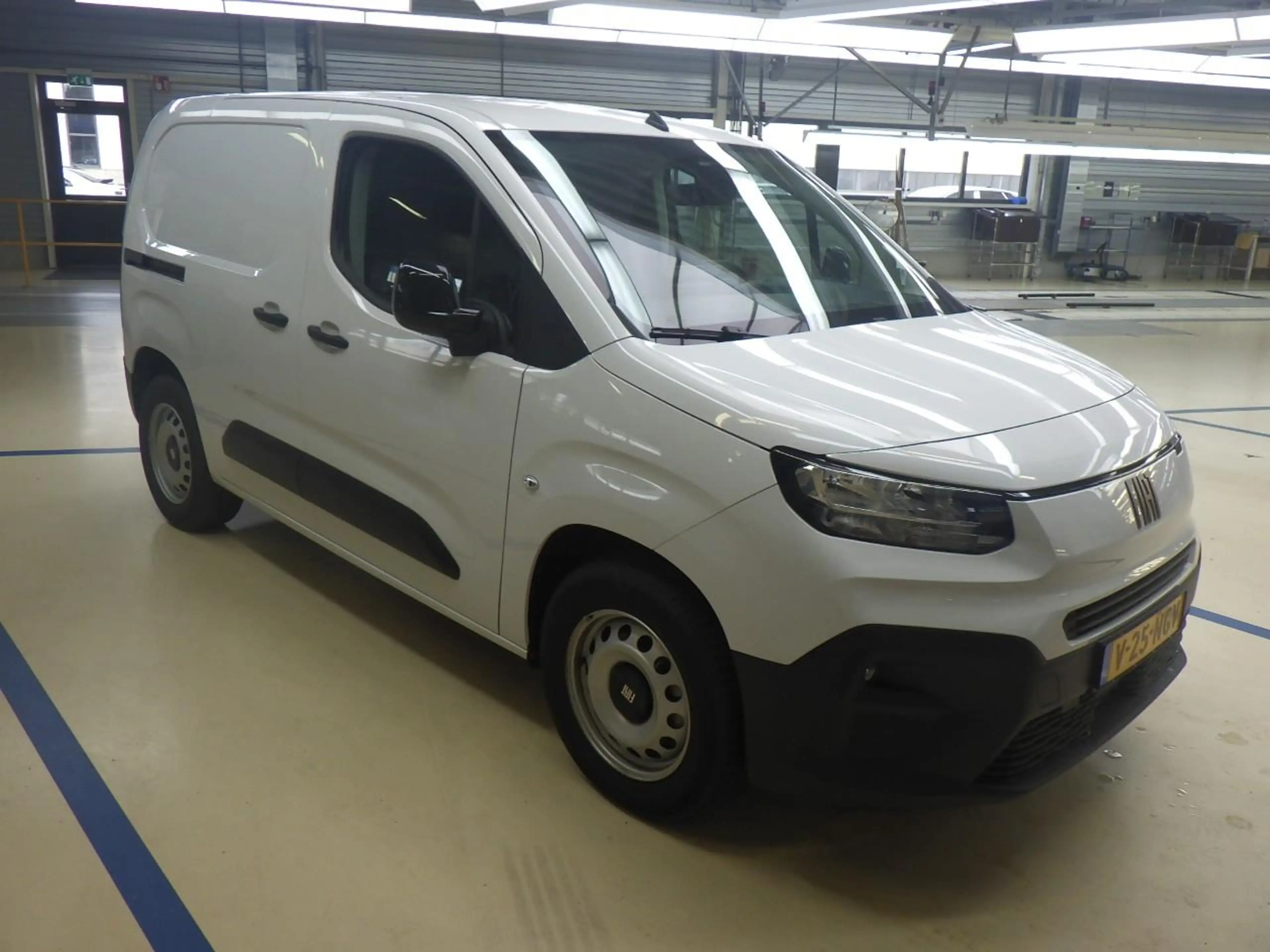Fiat E-Doblo 50 kWH 136pk | Airconditioning handmatig | Central — photo 7