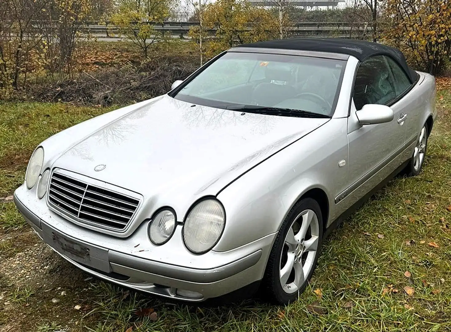 Mercedes-Benz CLK 230 Kompressor Sportausführung Argent - 2