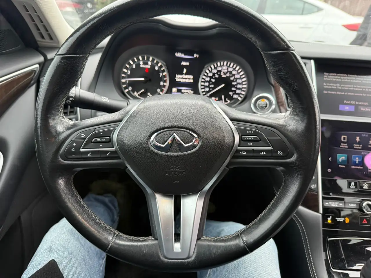 Infiniti Q50 снимка Infiniti Q50