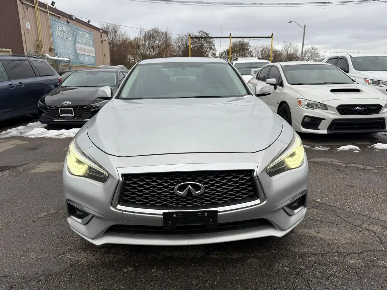 Infiniti Q50 снимка Infiniti Q50