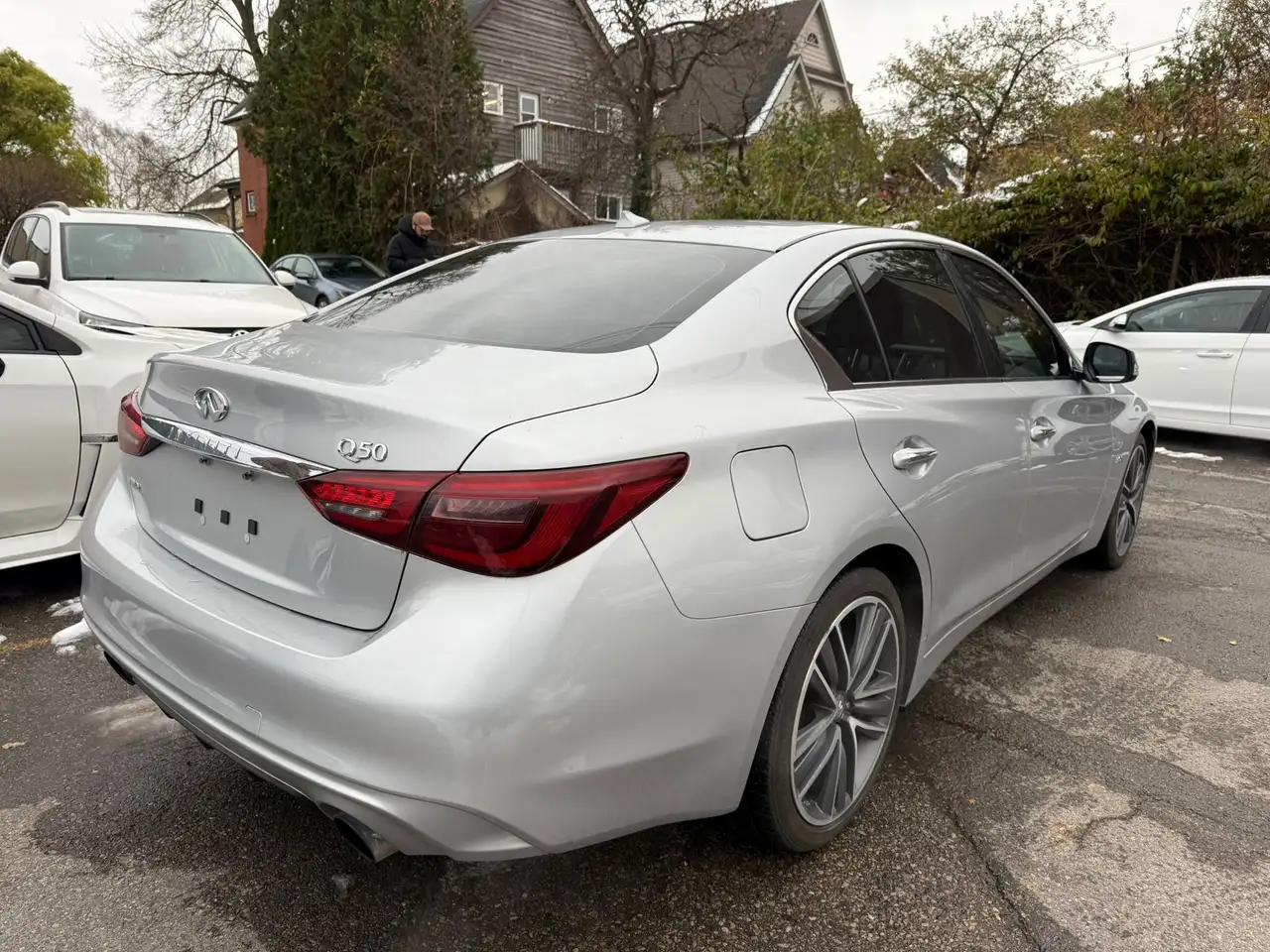 Infiniti Q50 снимка Infiniti Q50