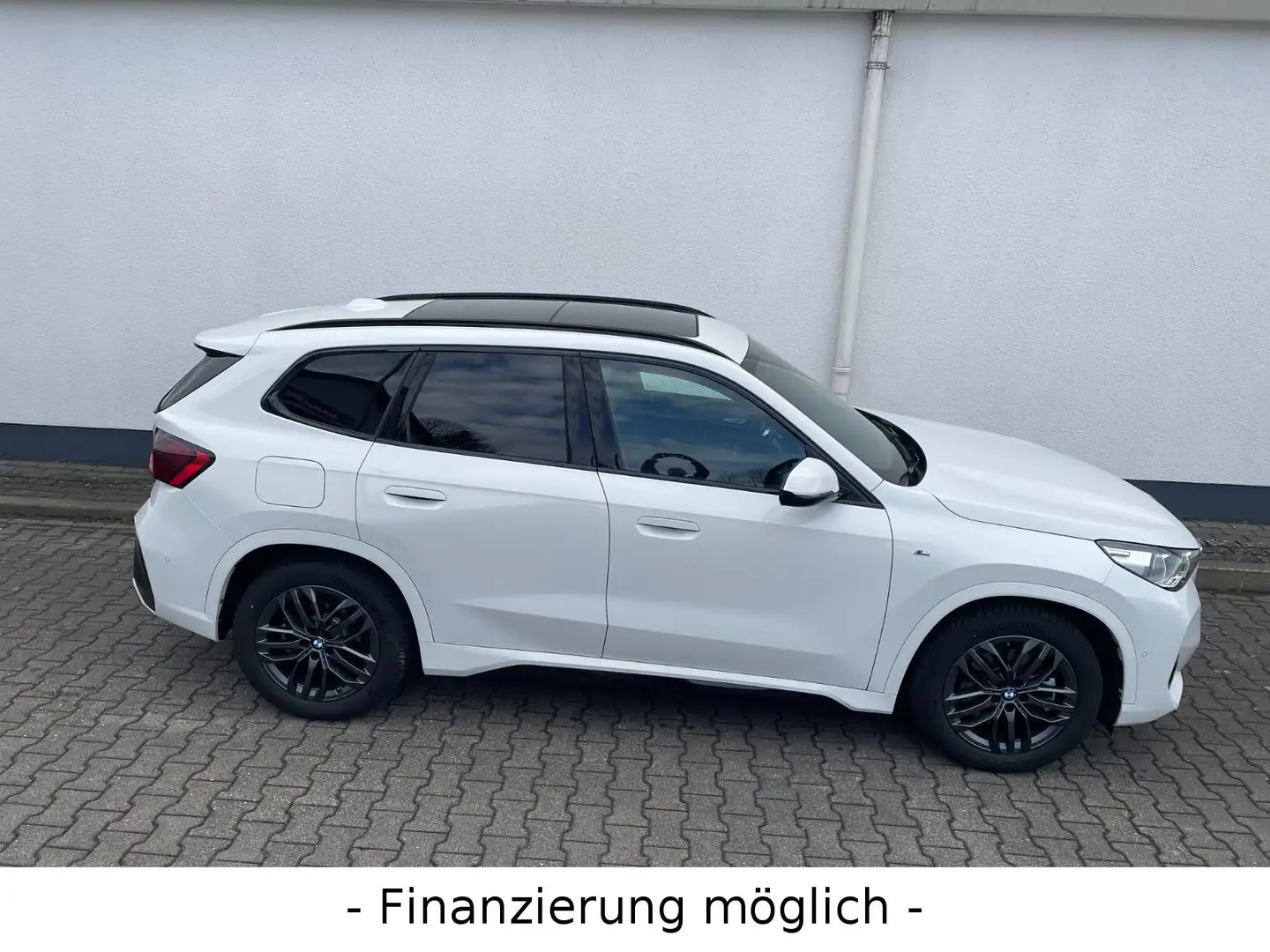 BMW X1 23 d xDrive/M Sport/PanoDach/RFK/AHK Blanc - 2