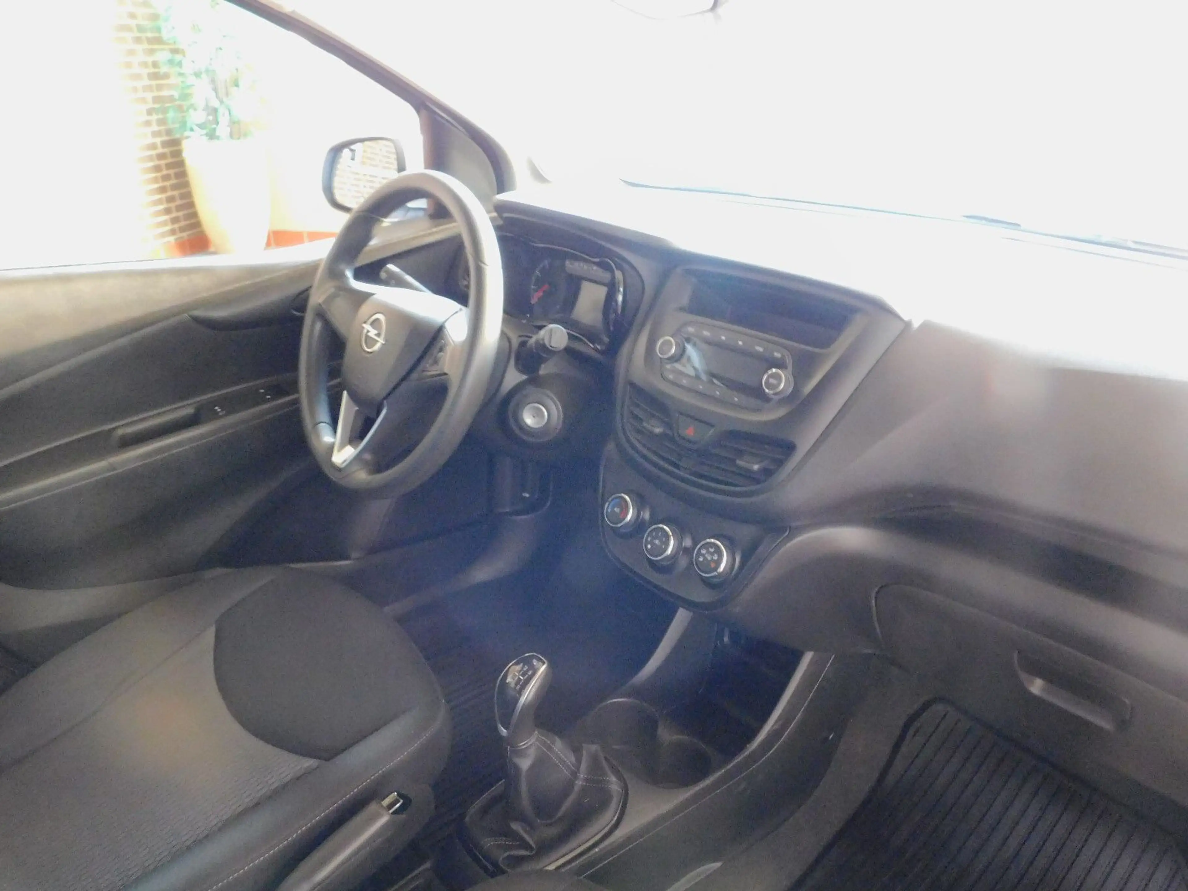 Opel Karl Active — photo 10
