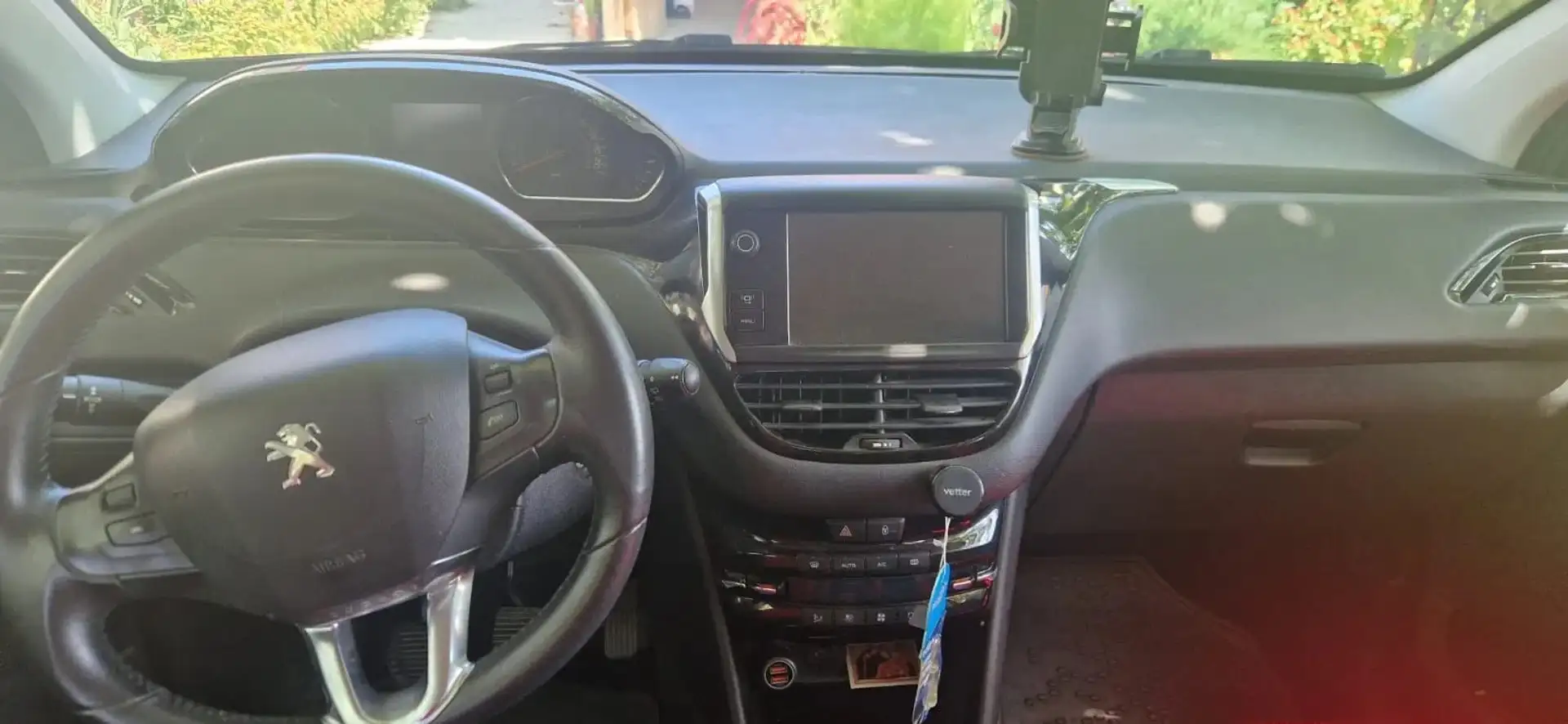 Peugeot 208 1.2 VTi 82ch BVM5 Active - 2