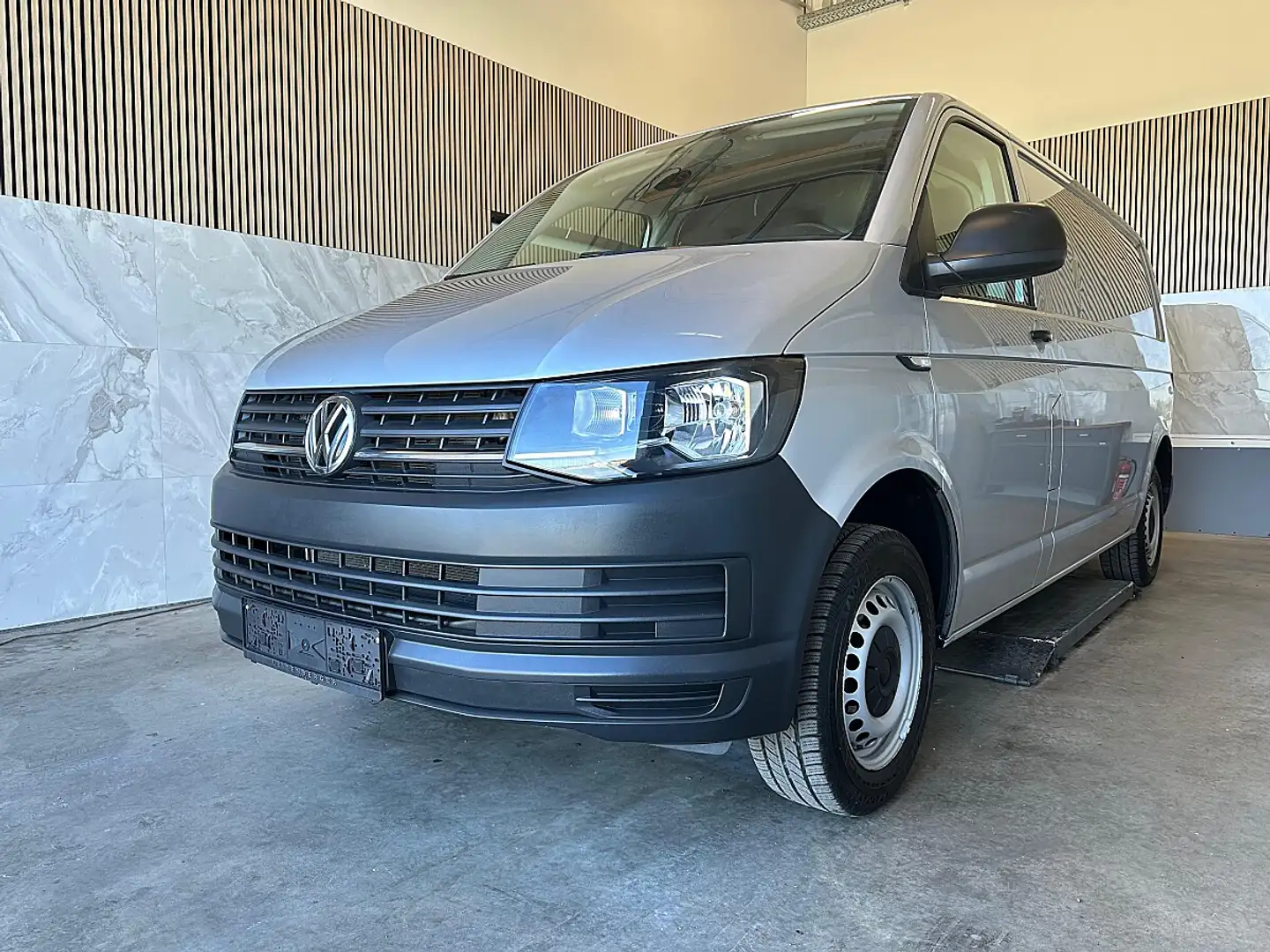 Volkswagen T6 Transporter LR Heckklappe 2,0 TDI BMT Klima ÖAMTC TEST PARK... Silber - 1