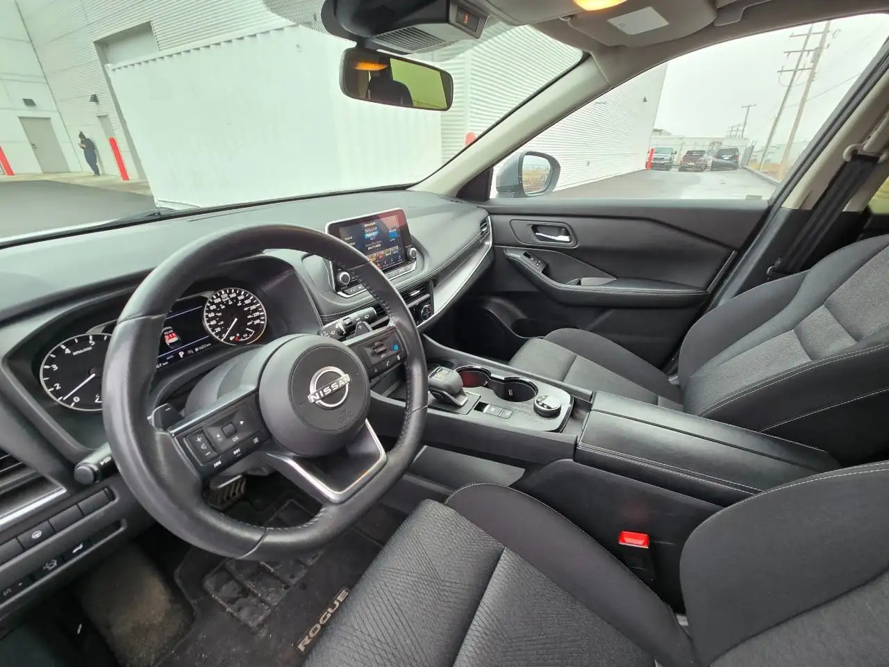 Nissan Rogue снимка Nissan Rogue