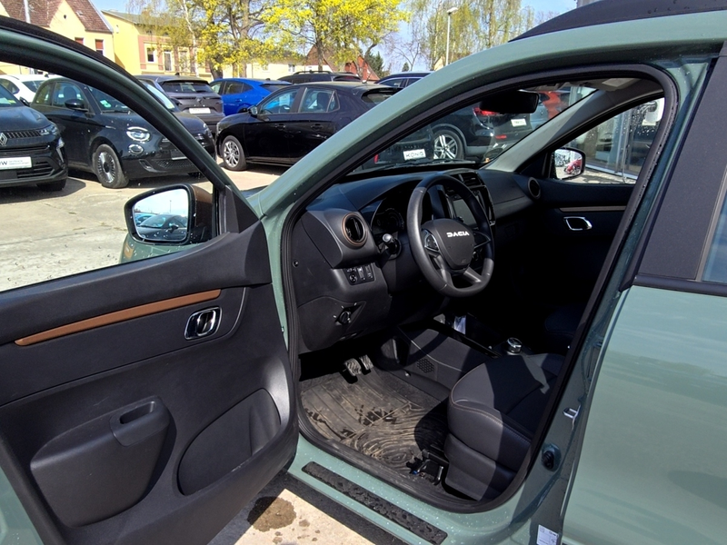 Dacia Spring Extreme 65 Kamera Carplay Klima — photo 11