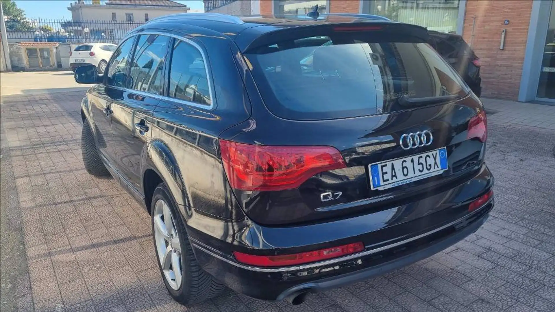 Audi Q7 3.0 tdi clean Advanced quattro 240cv tiptronic Nero - 2