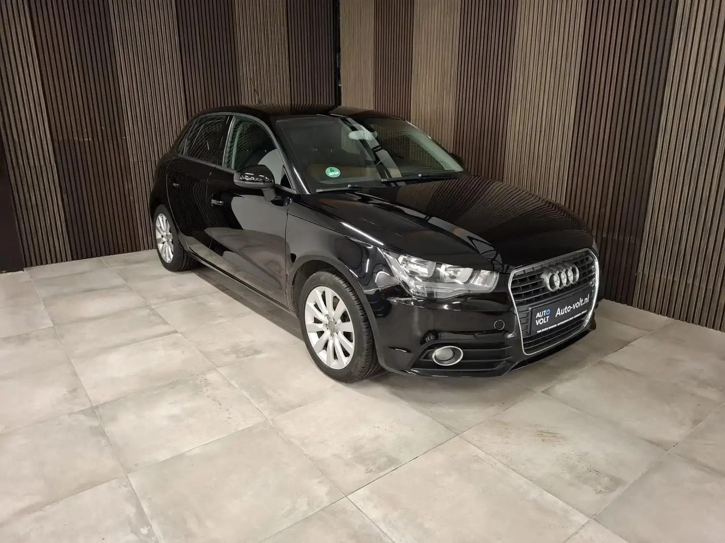 Audi A1 Sportback 1.4 TFSI Ambition Pro Line Zwart - 1