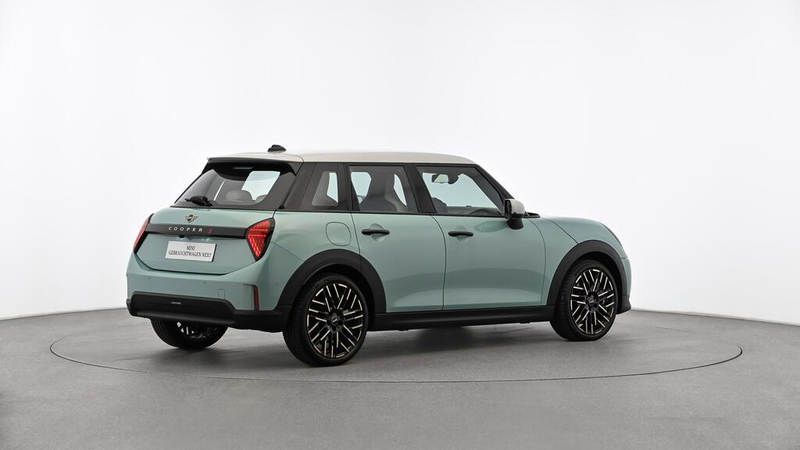 MINI Cooper S Favoured Trim — photo 4