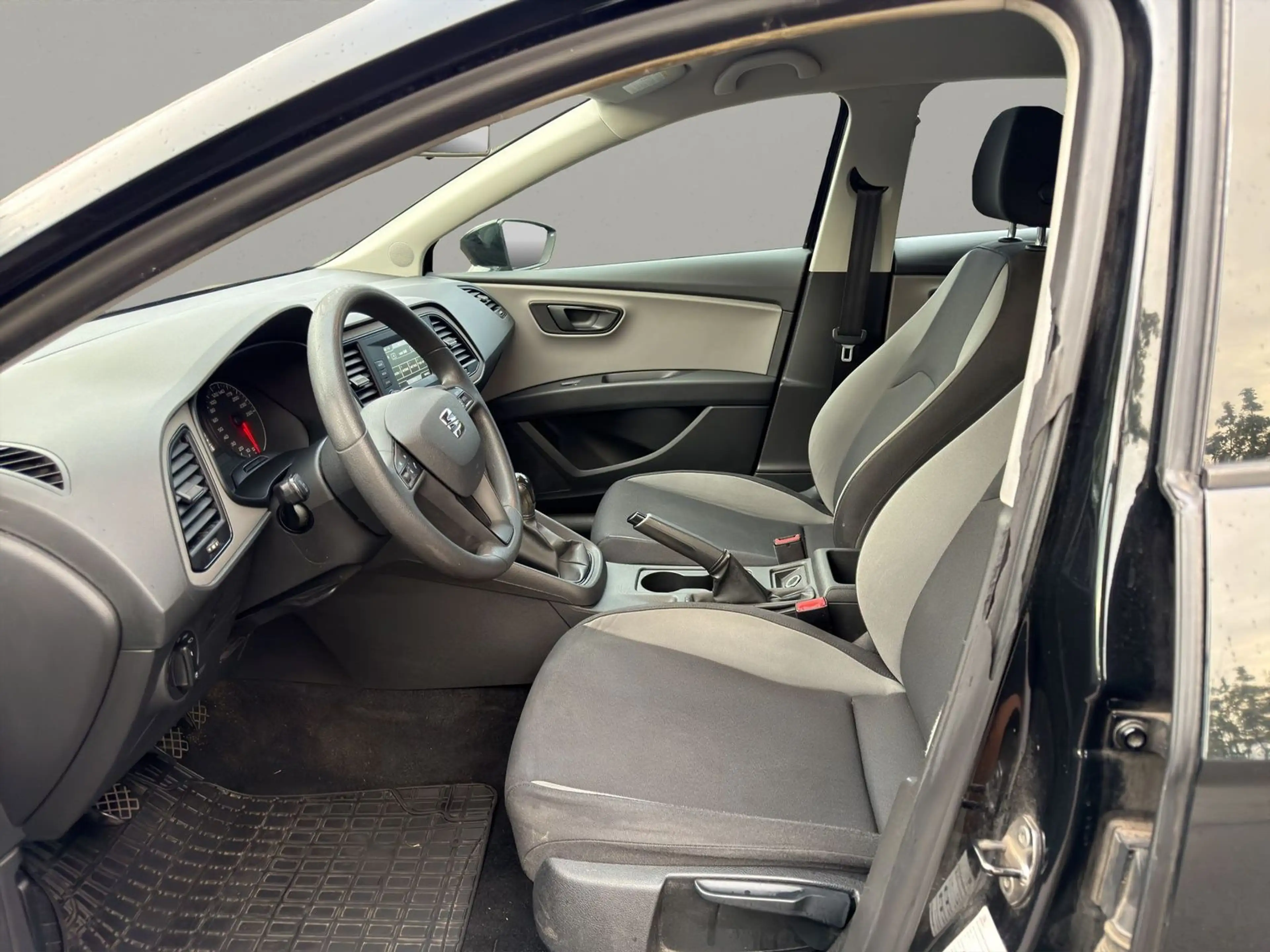 SEAT Leon SC 1.2 TSI Reference — photo 10