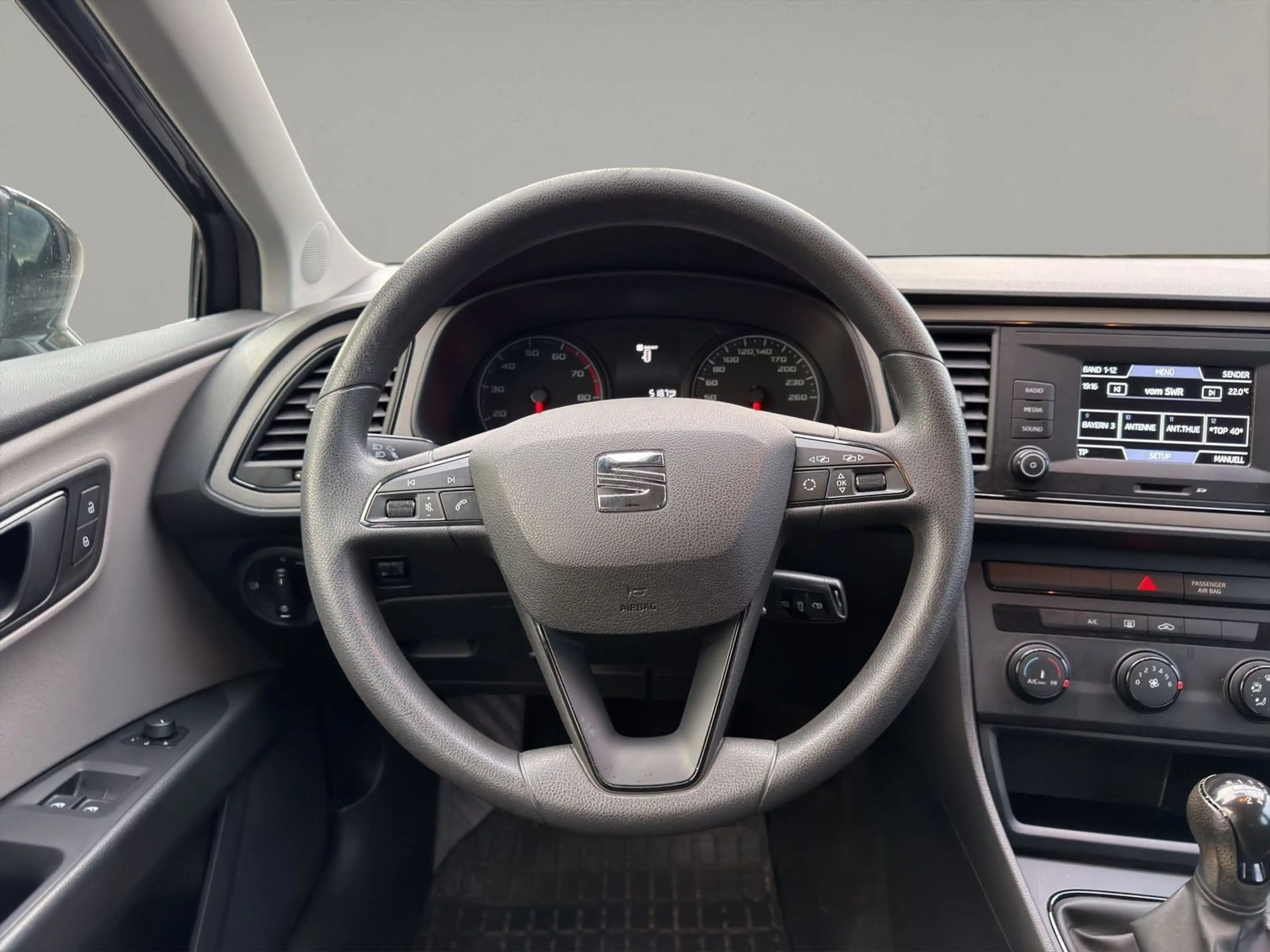 SEAT Leon SC 1.2 TSI Reference — photo 11