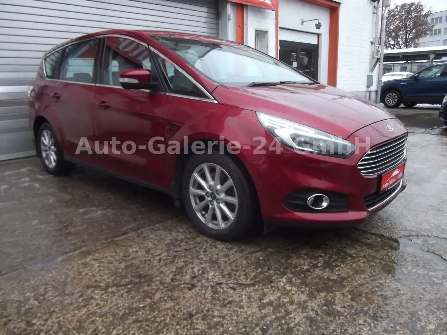 Ford S-Max S-MAX 2,0 TDCi Titanium Automatik, Navi, LED Piros - 2