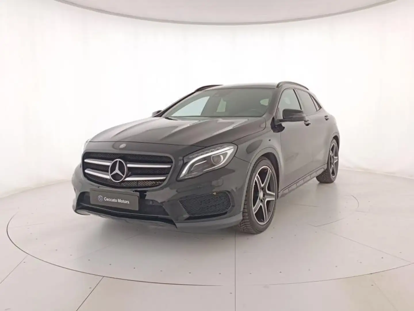 Mercedes-Benz GLA 200 d (cdi) Premium 4matic auto Nero - 1