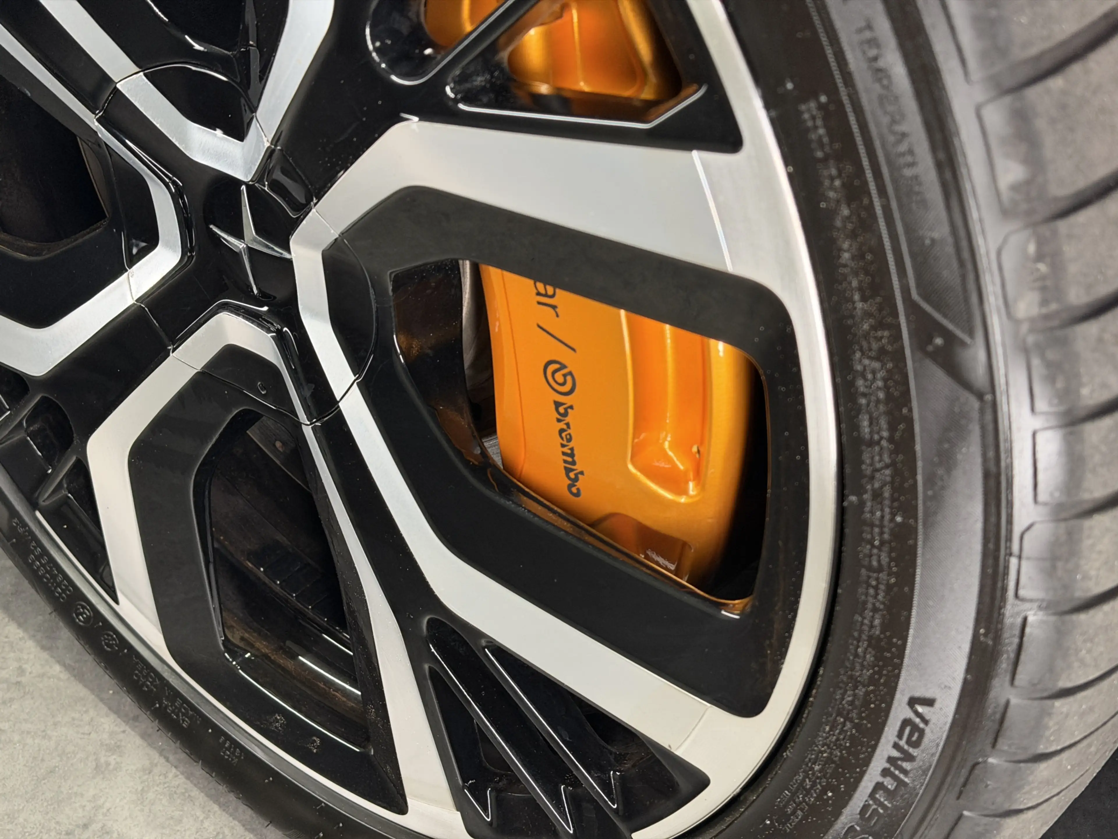 Polestar 2 Long Range Dual Motor Launch Edition 78kWh | SOH 9 — photo 12
