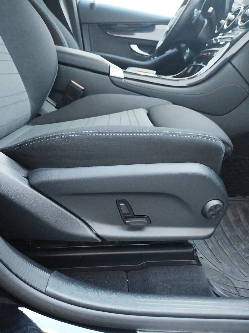 Mercedes-Benz GLC 200 GLC 200 d 4MATIC Aut. Fekete - 1