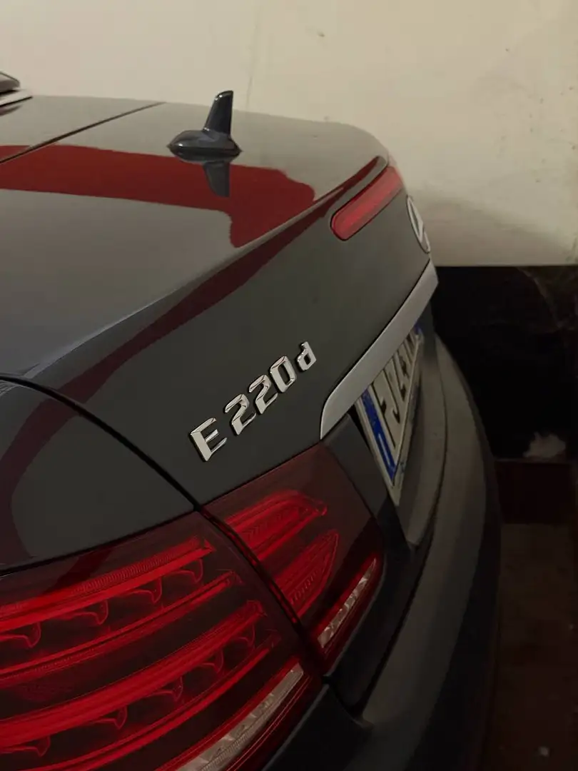 Mercedes-Benz E 220 Classe E - A207 Cabrio Cabrio d (bt) Sport E6 Grigio - 2