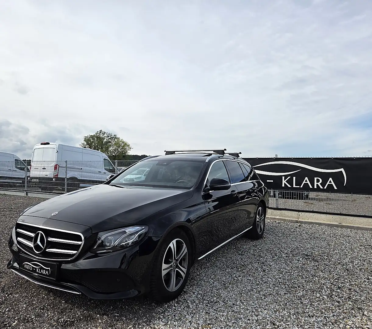 Mercedes-Benz E 220 d Avantgarde *1.HAND* Schwarz - 1