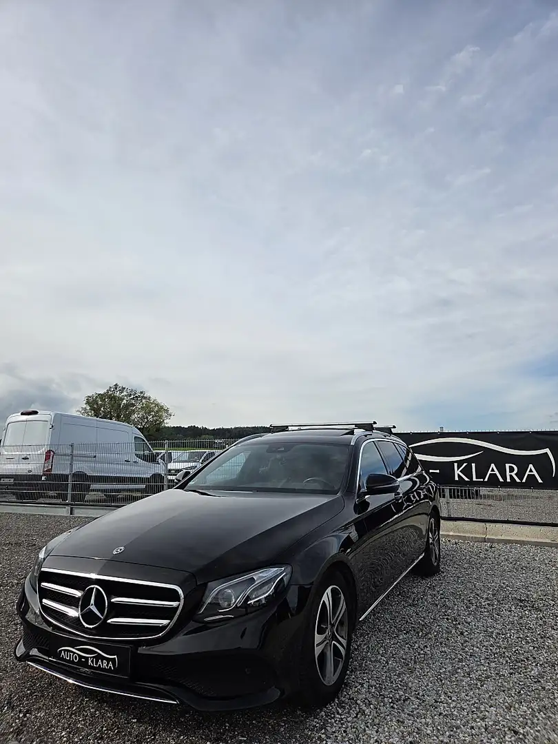 Mercedes-Benz E 220 d Avantgarde *1.HAND* Schwarz - 2