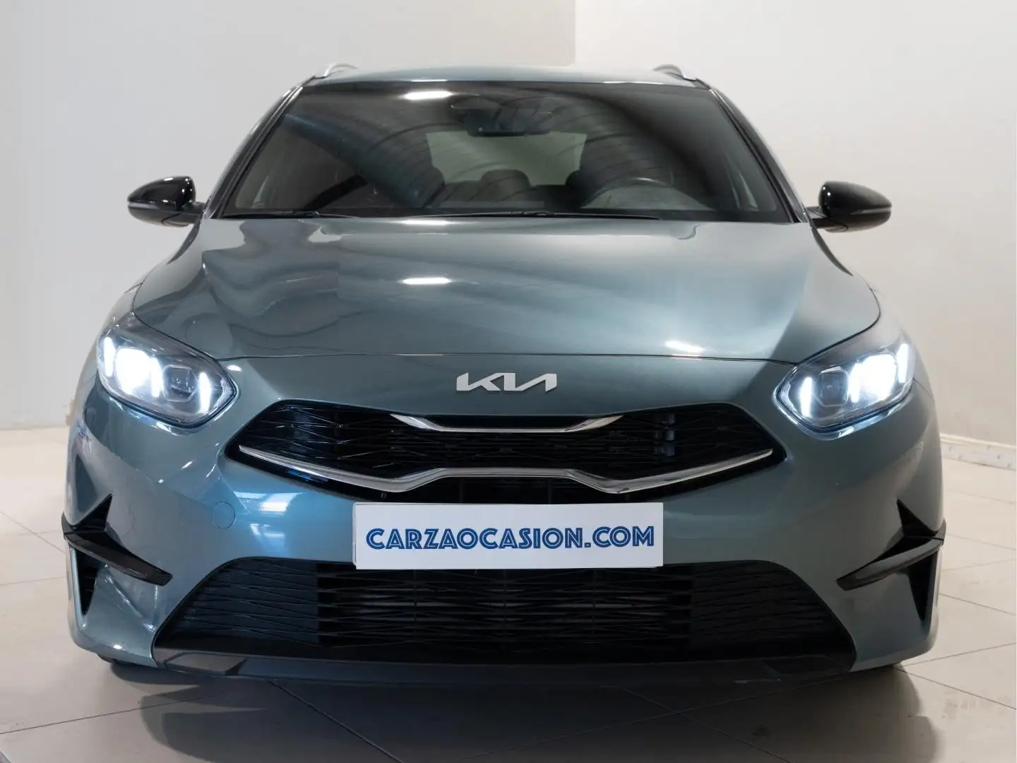 Kia Ceed / cee'd Tourer 1.0 MHEV Style Edition DCT 100 Gris - 2