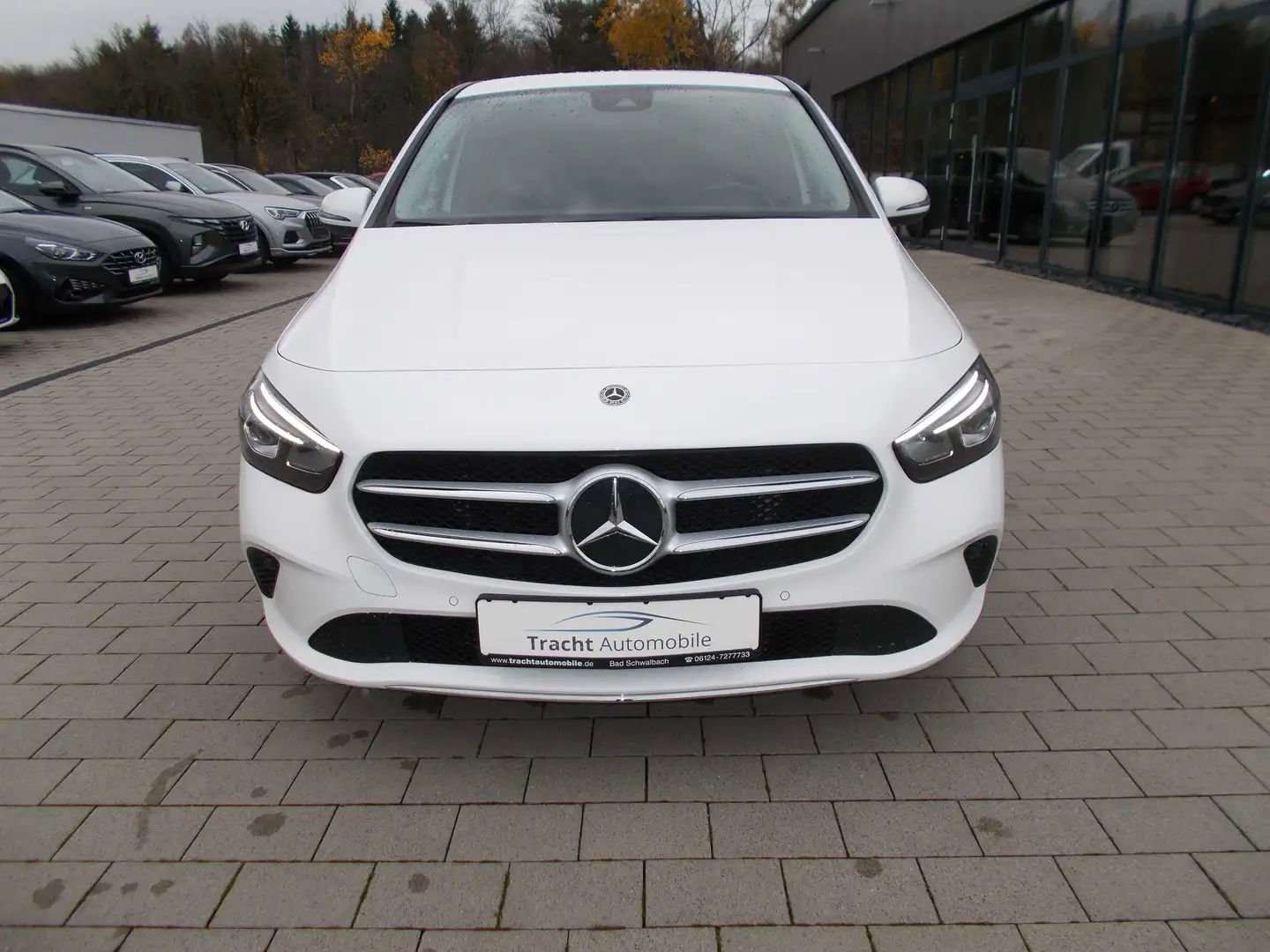 Mercedes-Benz B 180 B 180 Business*LED*Navi*Kamera*Ambientebeleucht. Weiß - 2