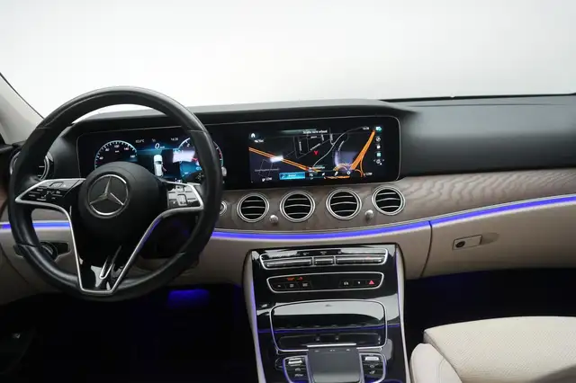 Mercedes-Benz 300 view 14