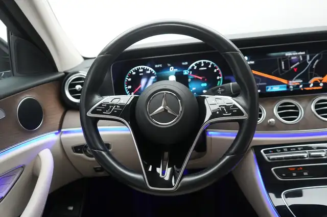 Mercedes-Benz 300 view 15