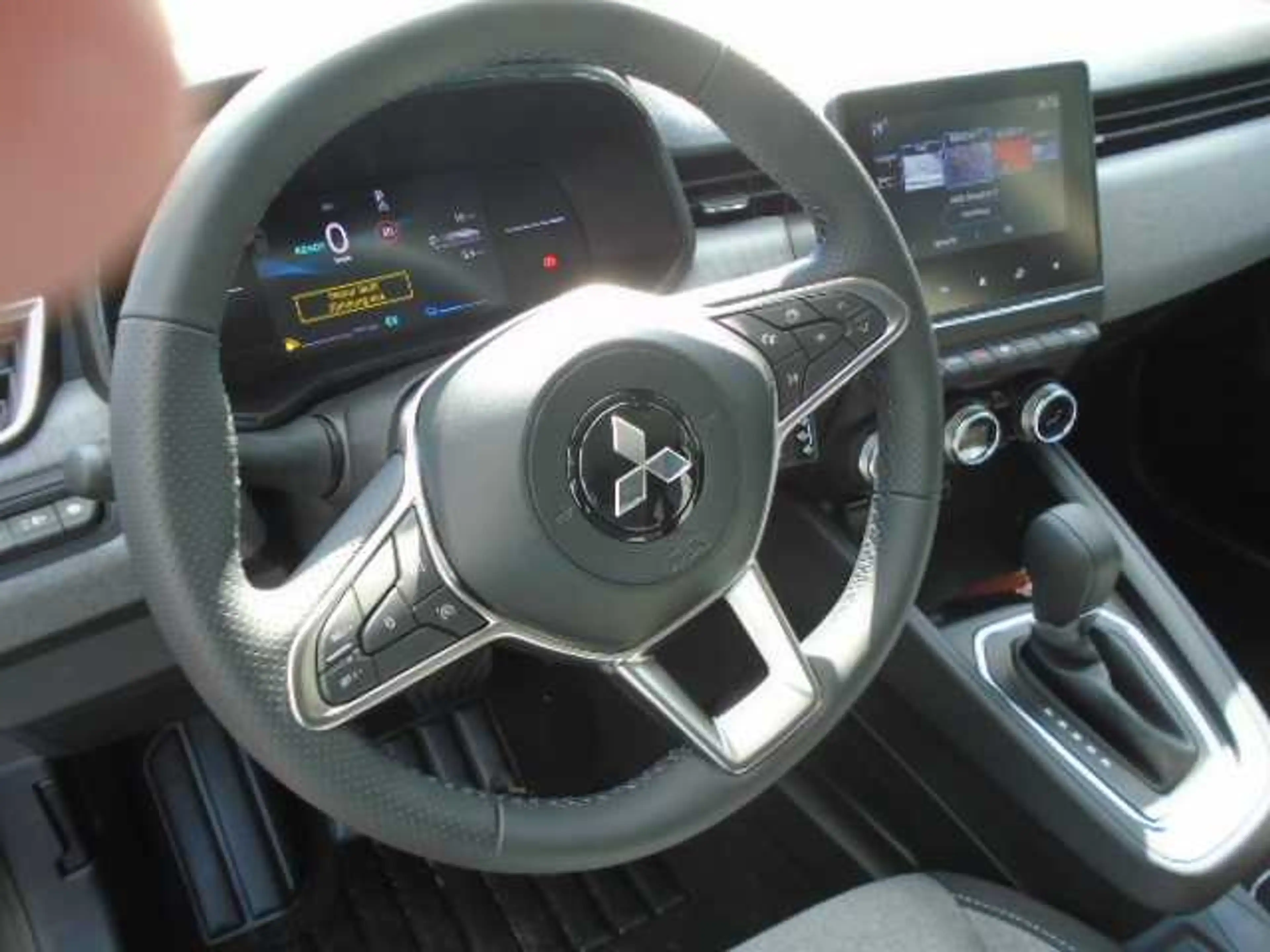 Mitsubishi Colt PLUS 1.6 Hybrid — photo 7
