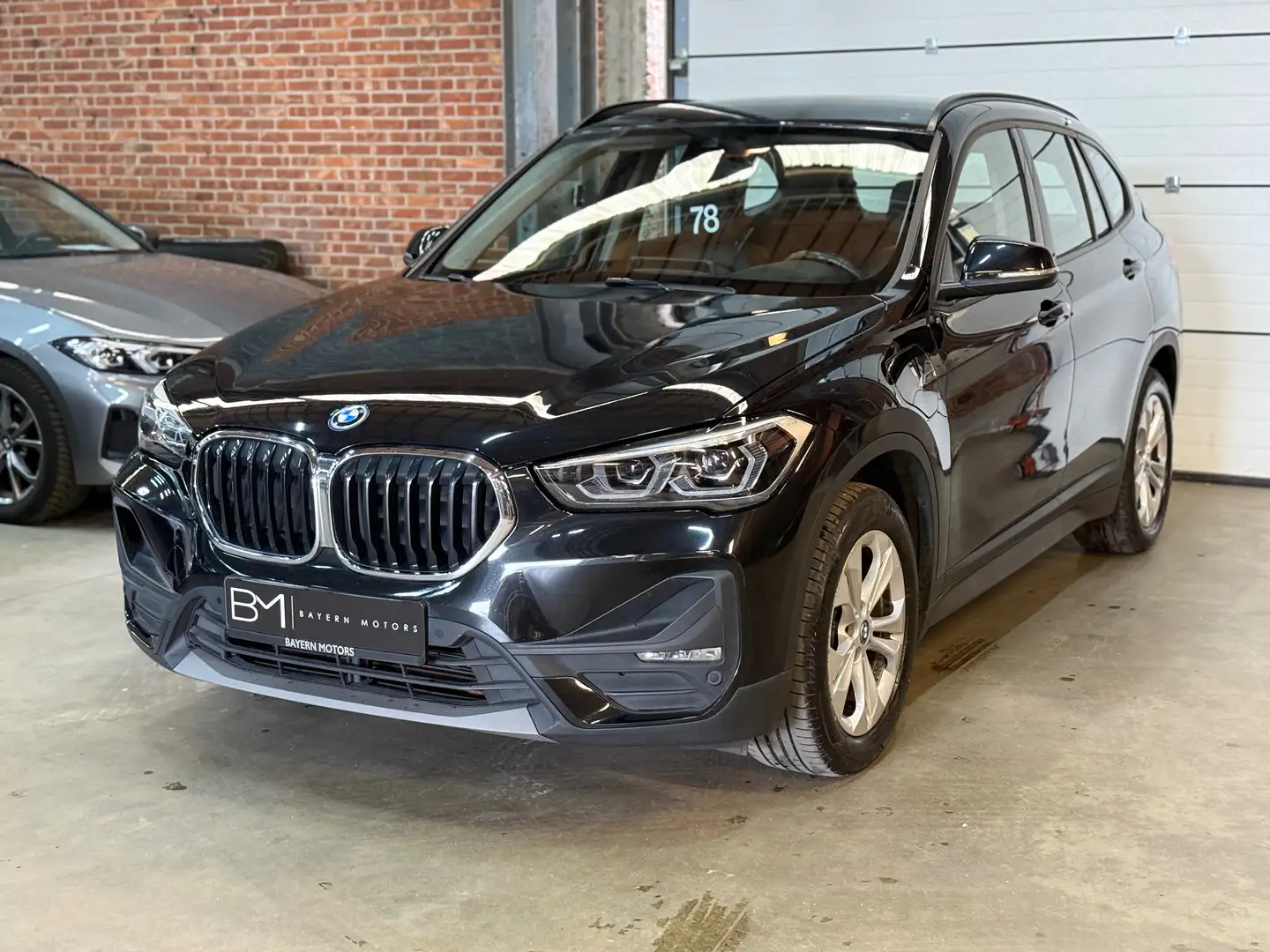 BMW X1 xDrive25e Plug in Hybride Benzine Automaat Leder Nero - 1