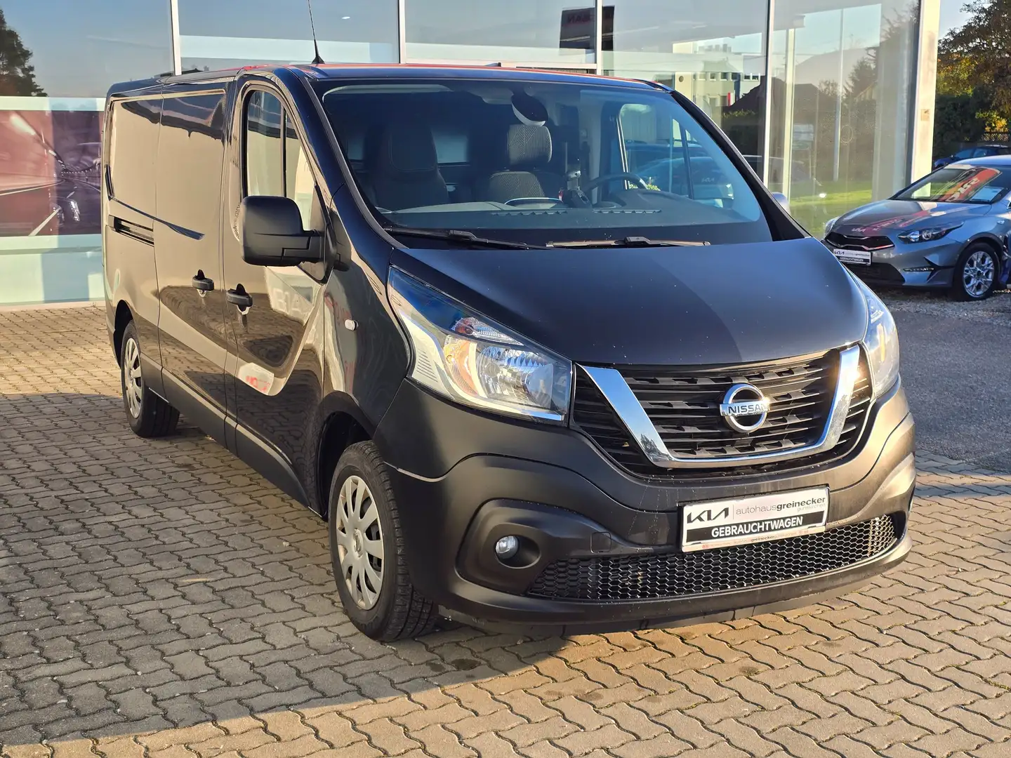 Nissan NV300 L2H1 2,9t dCi 145 Comfort MwSt. ausweisbar! Schwarz - 2