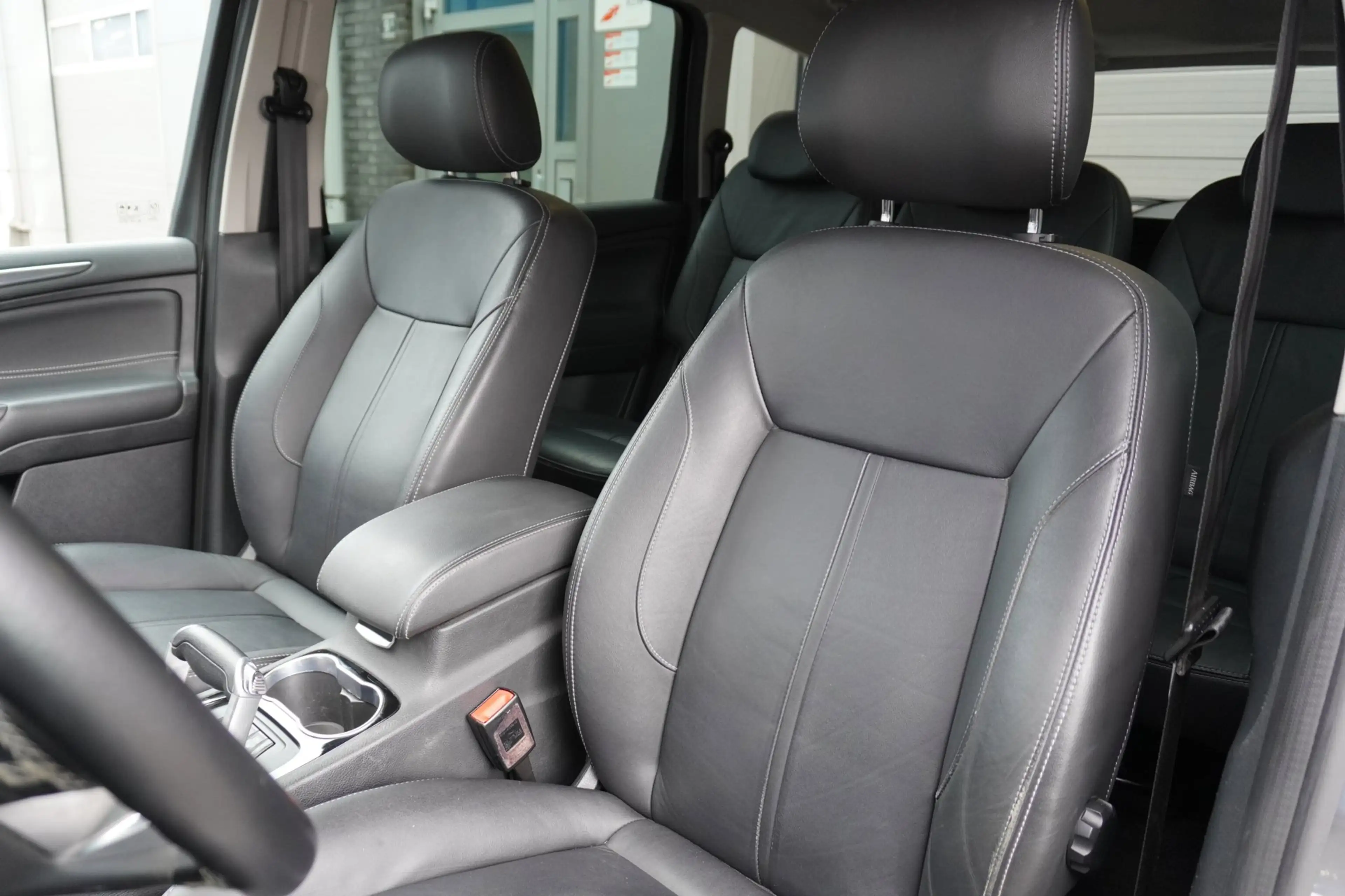 Ford S-Max 1.6 EcoBoost Lease Titanium | Nieuwe koppeling | — photo 5