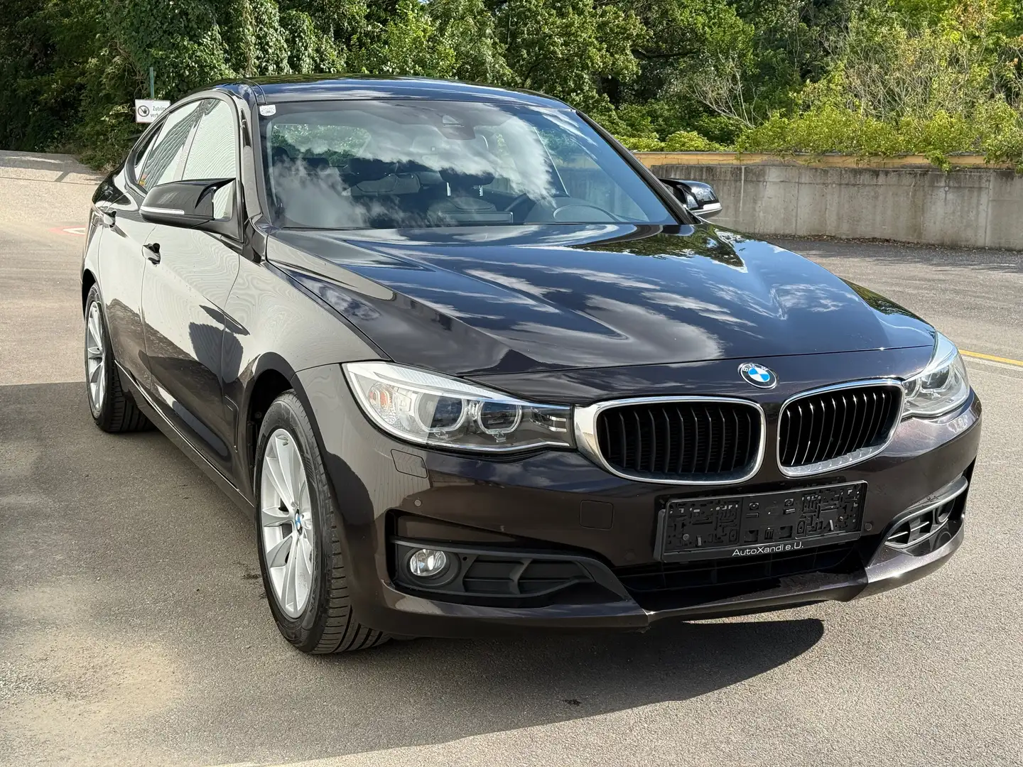 BMW 318 318 d*Navi*PDC*Sitzhzg* Braun - 2