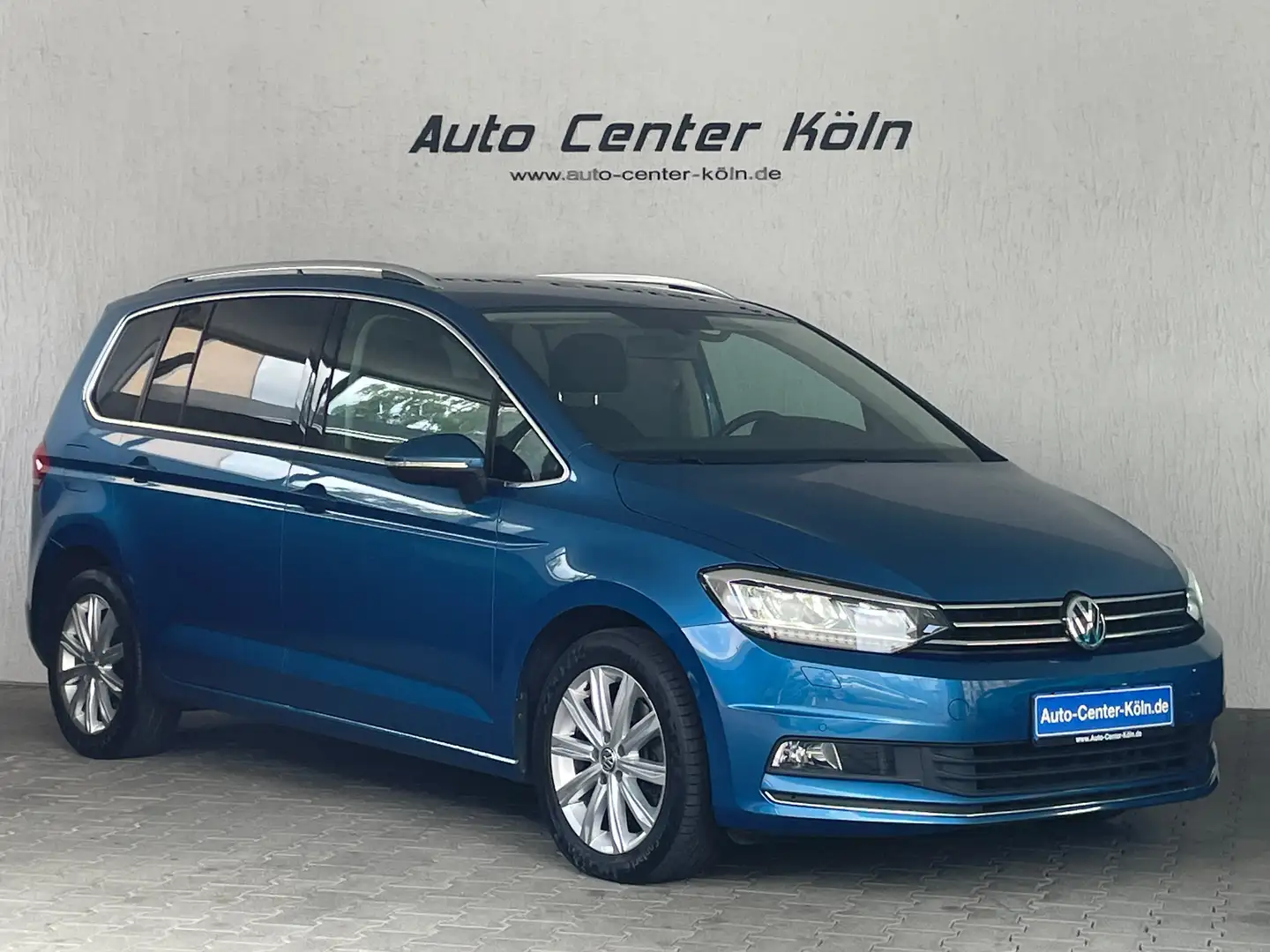 Volkswagen Touran 2.0 TDI DSG BMT Highline*Navi*LED*AHK*7.SITZE Bleu - 2