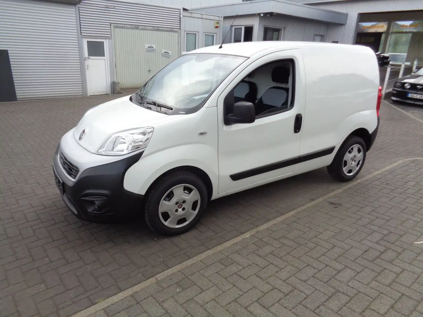 Fiat Fiorino LKW Klima Schiebetür Tempomat Bluetooth Weiß - 1