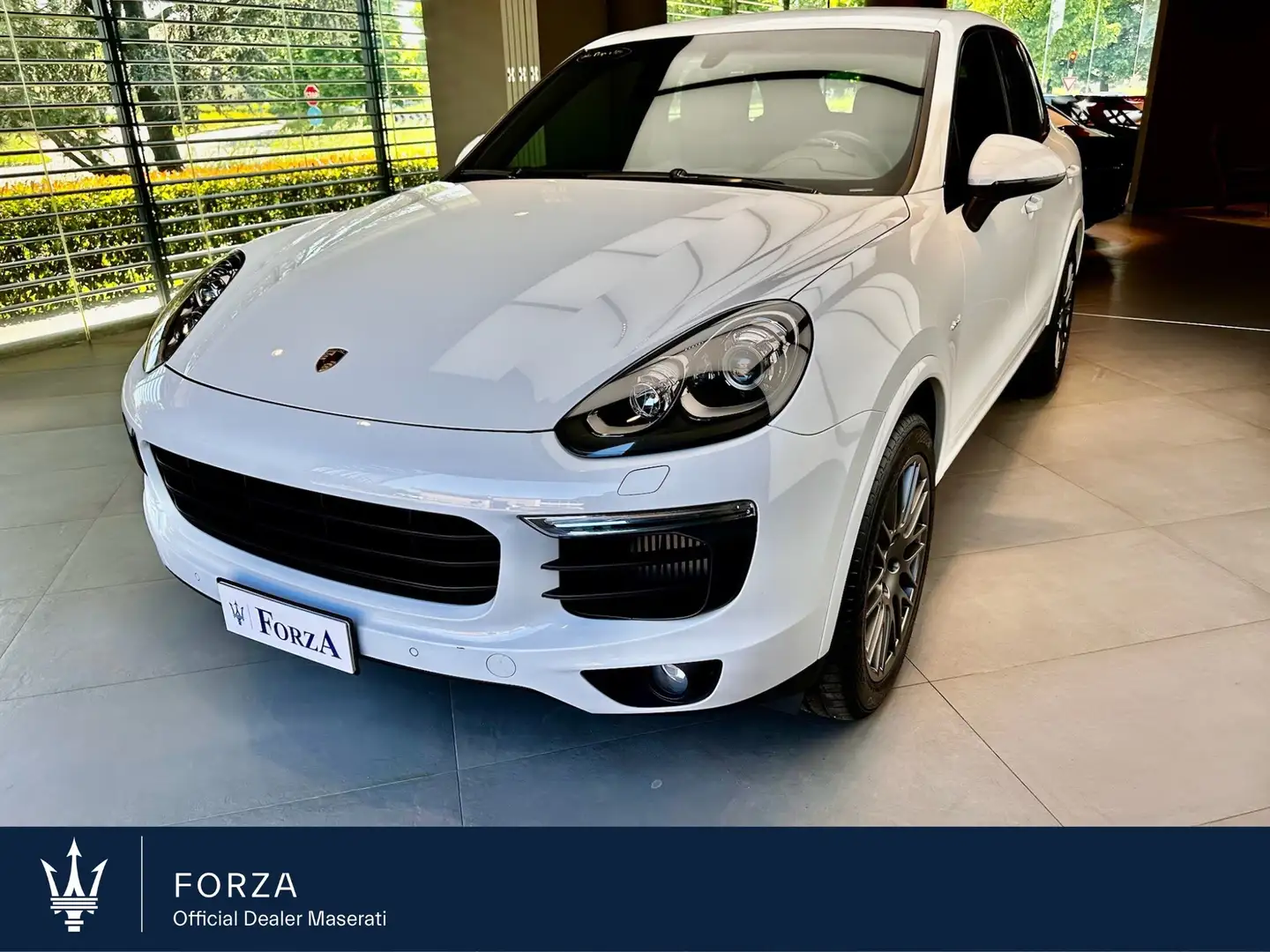 Porsche Cayenne 3.0 tiptronic MY'17 Alb - 1