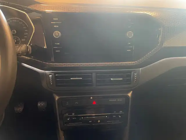 Volkswagen T-Cross view 14
