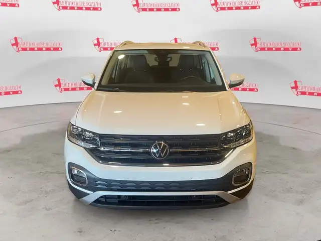Volkswagen T-Cross view 7