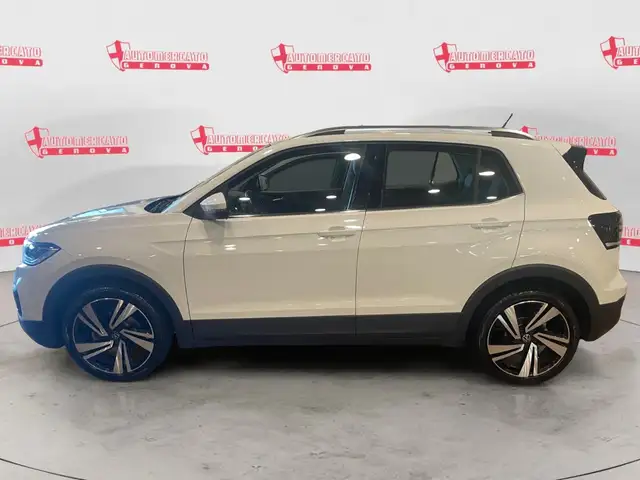 Volkswagen T-Cross view 2