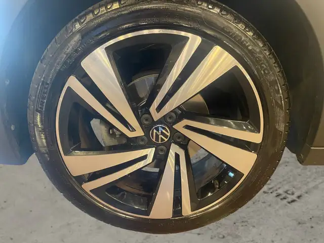 Volkswagen T-Cross view 8